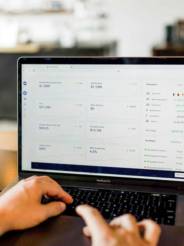 Launching Your First Course? Why ClickFunnels Beats Traditional Websites